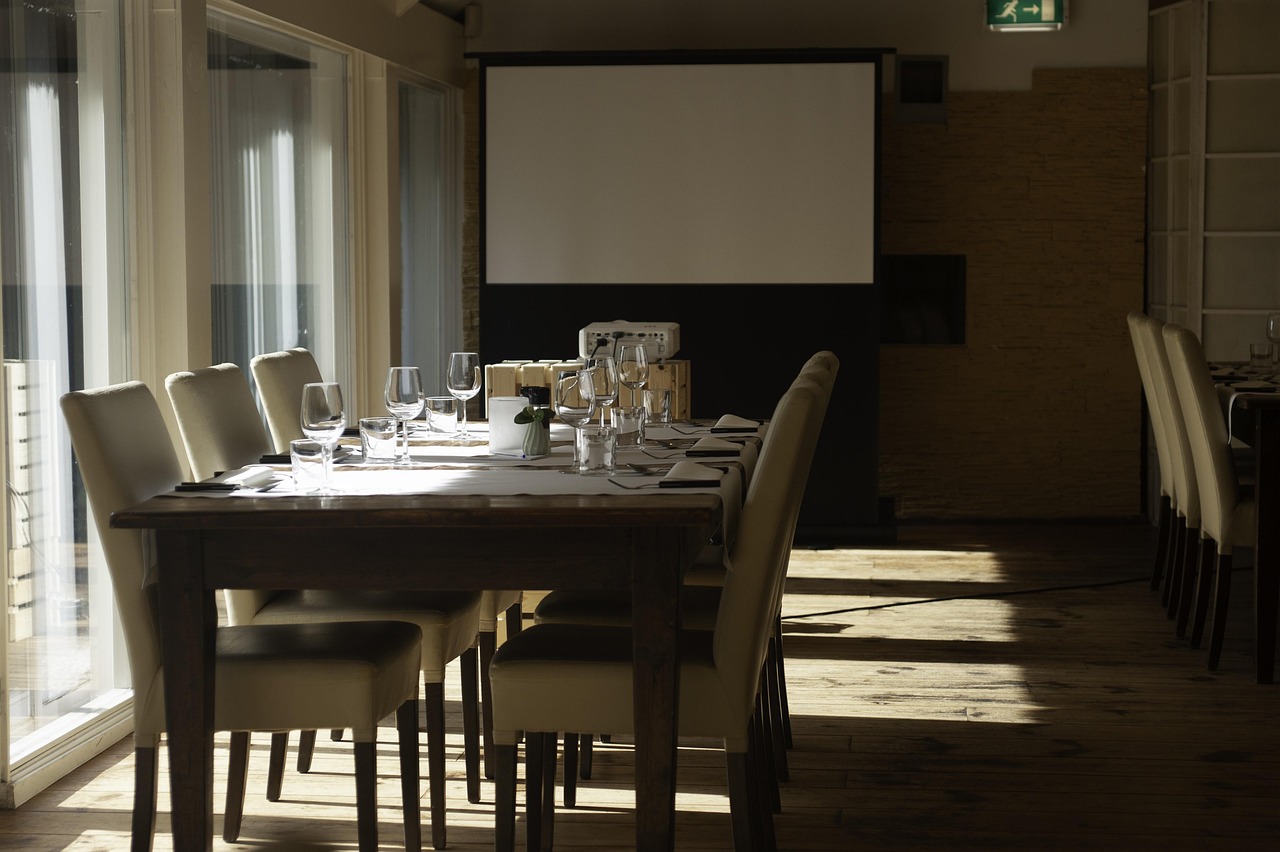 信时空实名账号:流量卡的套餐价格分析